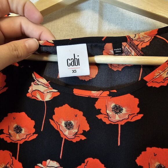 CABI Flanders Top Red Poppy Print Floral Blouse Short Sleeve Back Faux Wrap XS - Picture 4 of 9